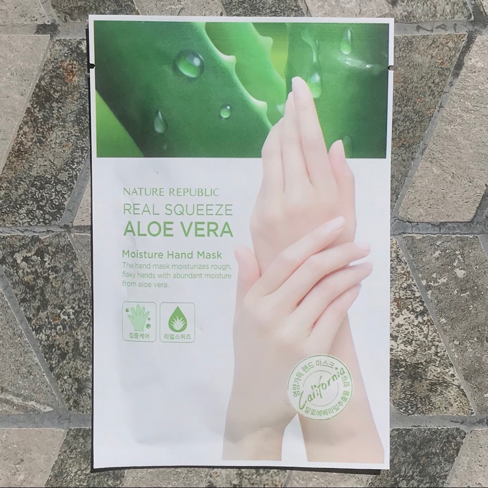 Nature Republic Real Squeeze Aloe Vera Hand Mask